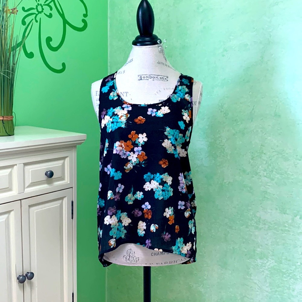 Sleeveless American Rag Cie 1984 top